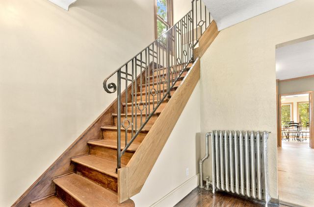 157 Bates Avenue, Saint Paul, MN 55106