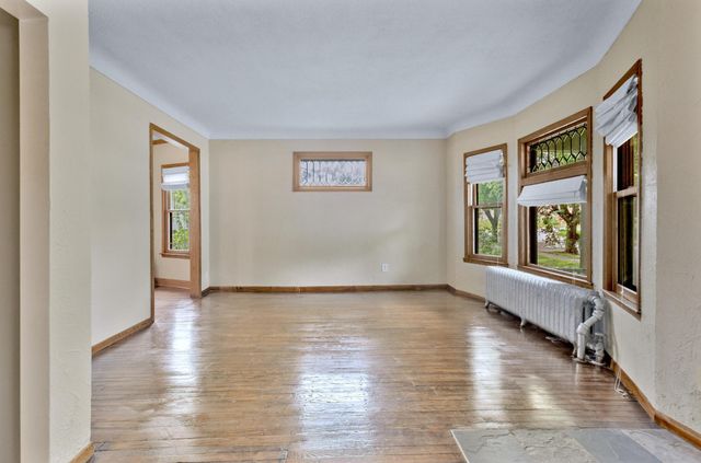 157 Bates Avenue, Saint Paul, MN 55106