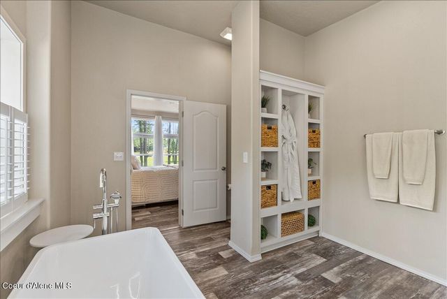 86 Payette Dr, Athol, ID 83801