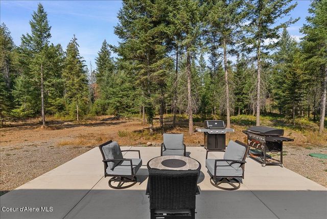 86 Payette Dr, Athol, ID 83801
