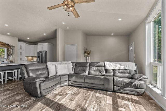 86 Payette Dr, Athol, ID 83801