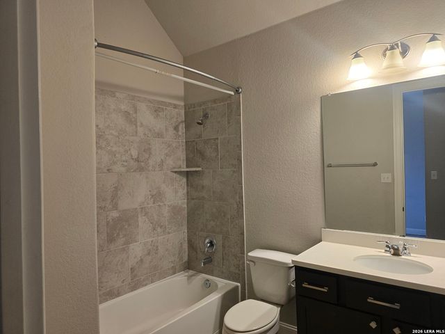 13822 QUIET FOX LN, San Antonio, TX 78245