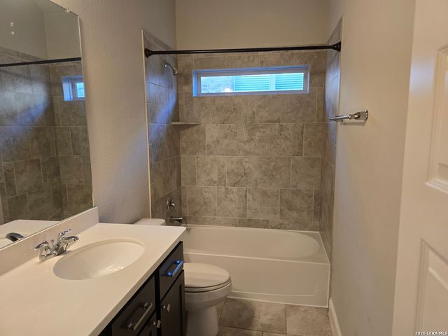 13822 QUIET FOX LN, San Antonio, TX 78245