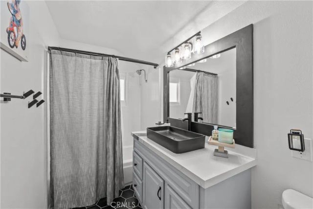 27933 Honeycomb, Saugus, CA 91350