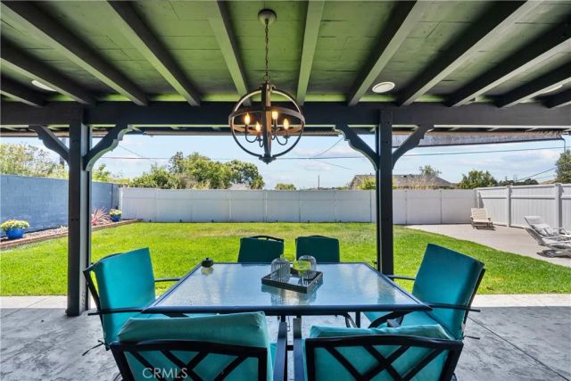 27933 Honeycomb, Saugus, CA 91350