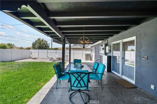 27933 Honeycomb, Saugus, CA 91350