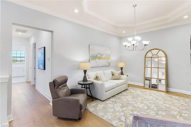 9633 Montelanico LOOP # 203, Naples, FL 34119