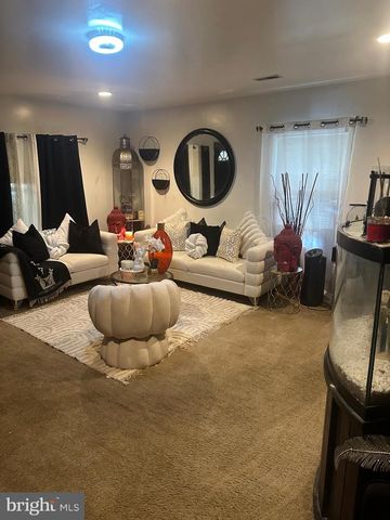 1027 49TH ST NE, Washington, DC 20019