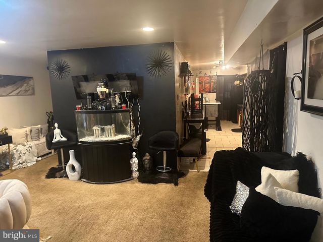 1027 49TH ST NE, Washington, DC 20019