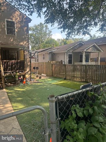 1027 49TH ST NE, Washington, DC 20019