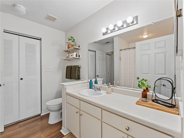 9186 LAKE CHASE ISLAND WAY, Tampa, FL 33626