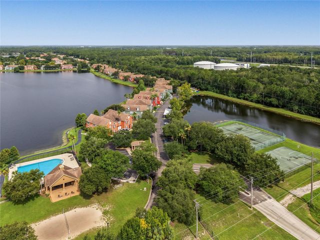 9186 LAKE CHASE ISLAND WAY, Tampa, FL 33626