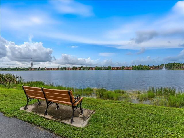 9186 LAKE CHASE ISLAND WAY, Tampa, FL 33626