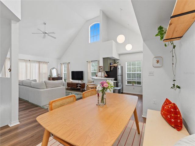 9186 LAKE CHASE ISLAND WAY, Tampa, FL 33626