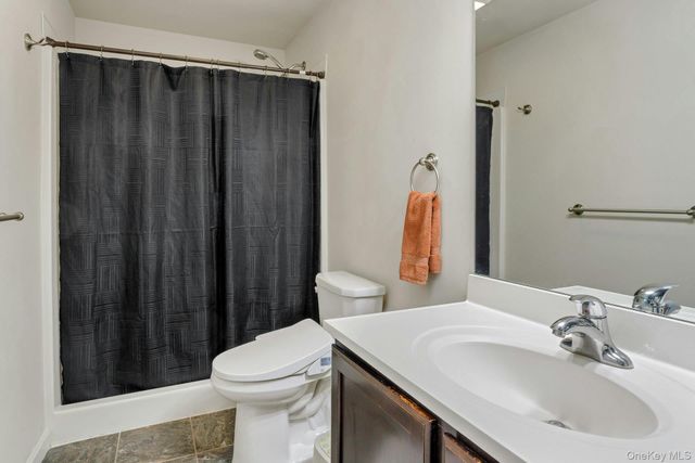 111 Logans Way, Maybrook, NY 12543