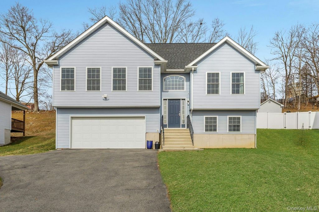 111 Logans Way, Maybrook, NY 12543