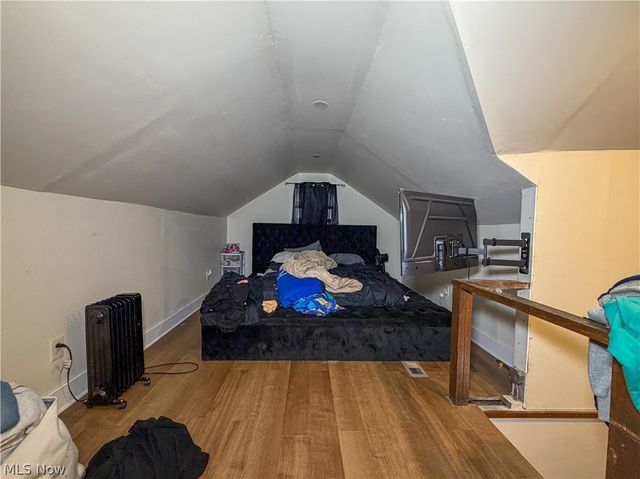 328 E Laclede Avenue, Youngstown, OH 44507