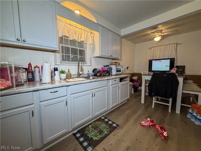 328 E Laclede Avenue, Youngstown, OH 44507