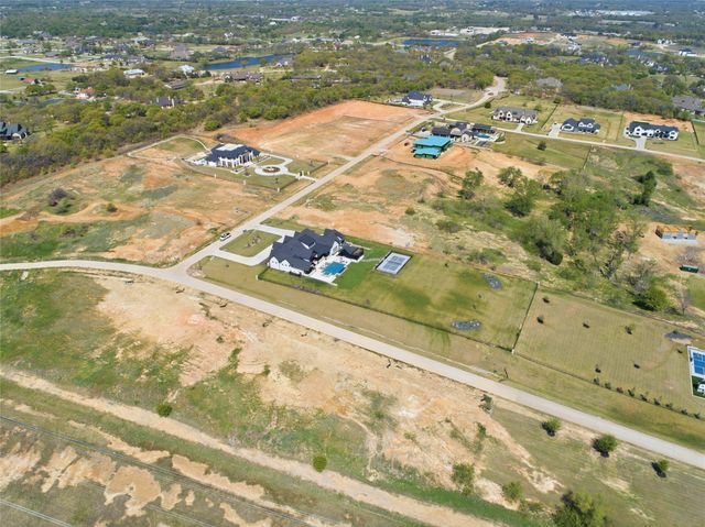 1318 Avalon Court, Bartonville, TX 76226