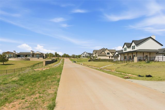 1318 Avalon Court, Bartonville, TX 76226