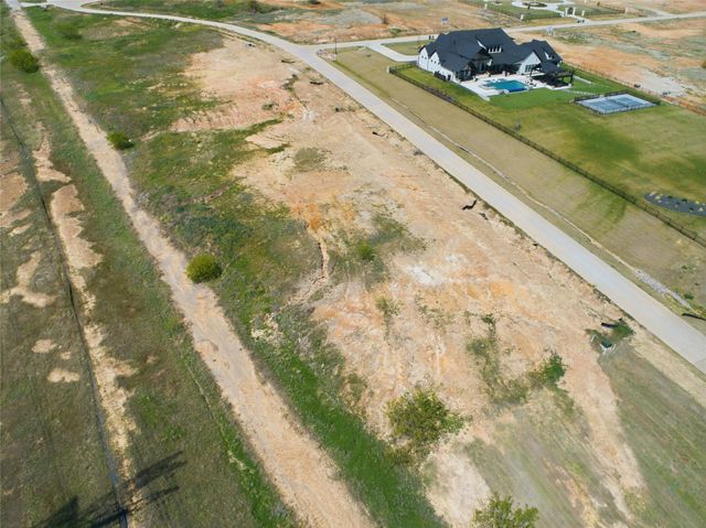 1318 Avalon Court, Bartonville, TX 76226