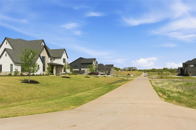 1318 Avalon Court, Bartonville, TX 76226