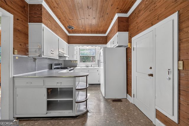 365 W Johnston Street, Forsyth, GA 31029
