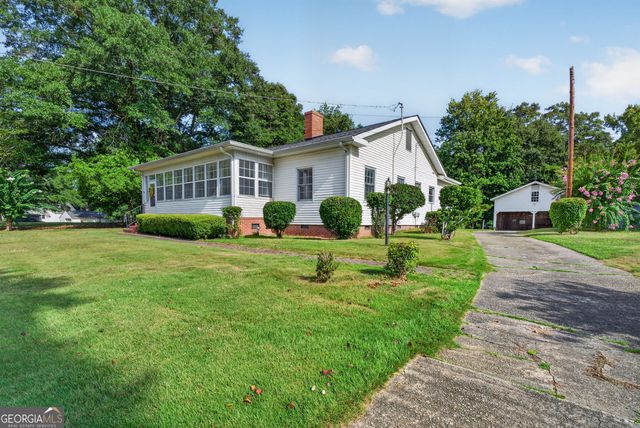 365 W Johnston Street, Forsyth, GA 31029