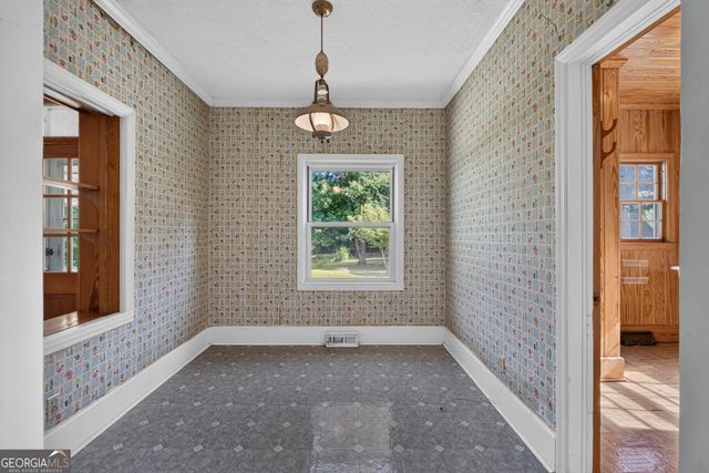 365 W Johnston Street, Forsyth, GA 31029