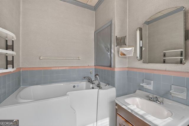 365 W Johnston Street, Forsyth, GA 31029