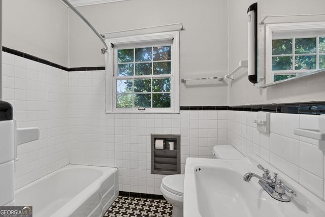 365 W Johnston Street, Forsyth, GA 31029