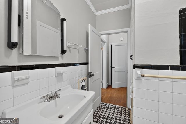 365 W Johnston Street, Forsyth, GA 31029