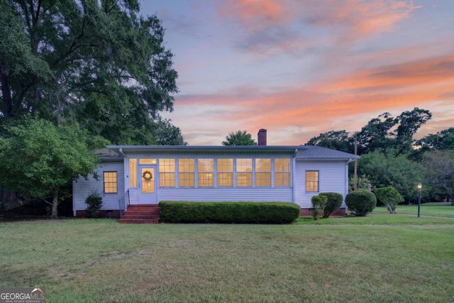 365 W Johnston Street, Forsyth, GA 31029