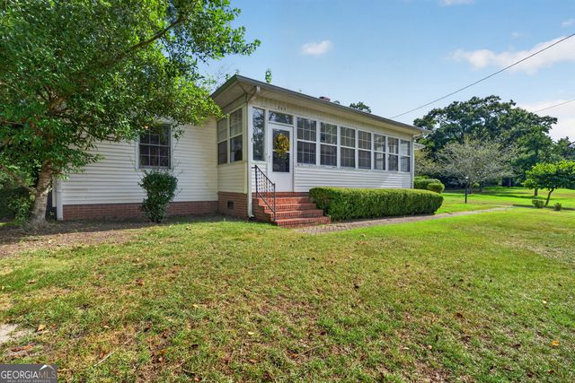 365 W Johnston Street, Forsyth, GA 31029