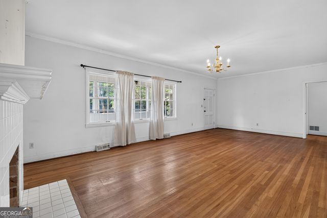 365 W Johnston Street, Forsyth, GA 31029