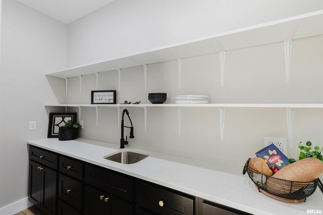 704 Jonathan Lane, Carterville, IL 62918