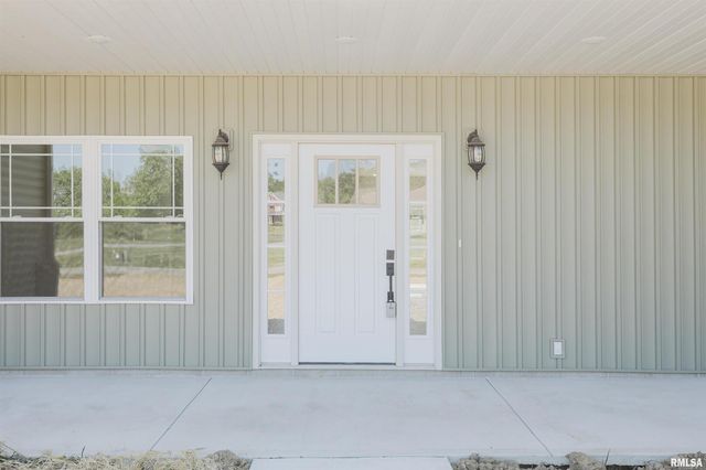 704 Jonathan Lane, Carterville, IL 62918