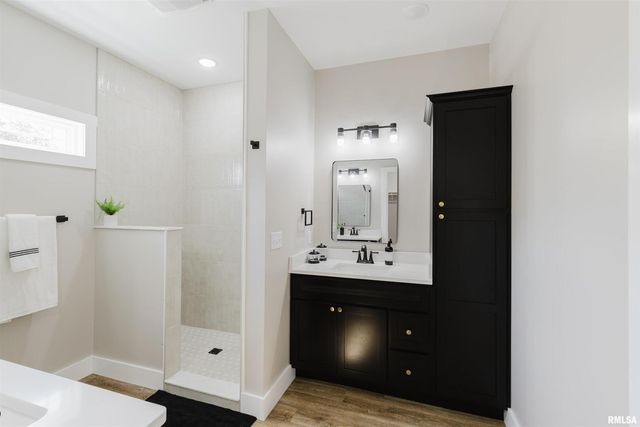 704 Jonathan Lane, Carterville, IL 62918