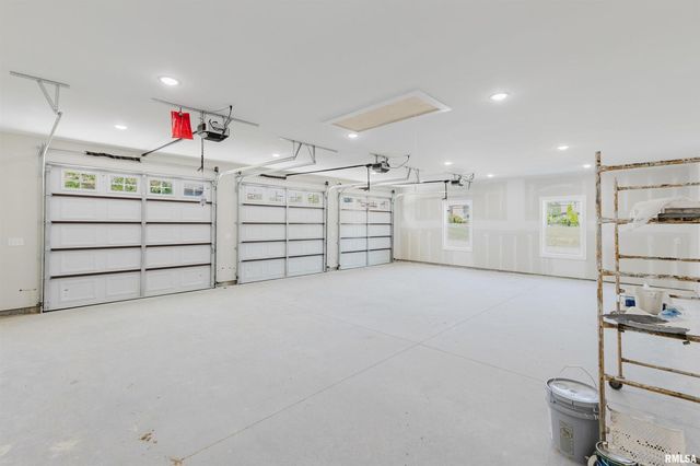 704 Jonathan Lane, Carterville, IL 62918