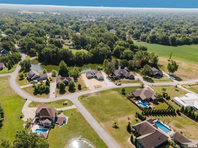 704 Jonathan Lane, Carterville, IL 62918