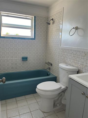 17051 NE 35th Ave 202, North Miami Beach, FL 33160