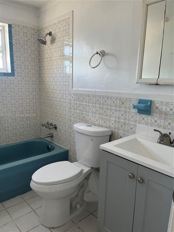 17051 NE 35th Ave 202, North Miami Beach, FL 33160