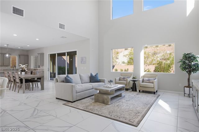8 Vista Outlook Street, Henderson, NV 89011