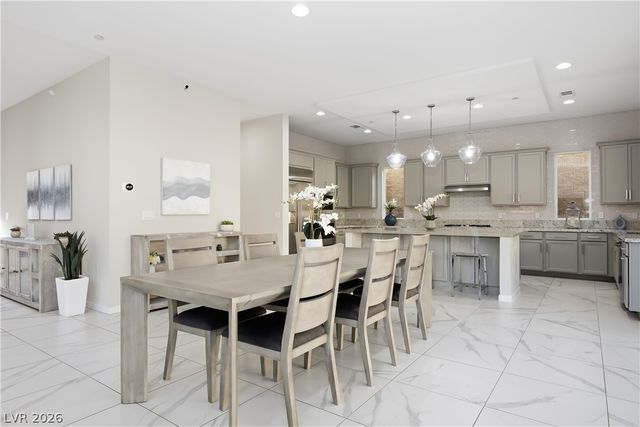 8 Vista Outlook Street, Henderson, NV 89011