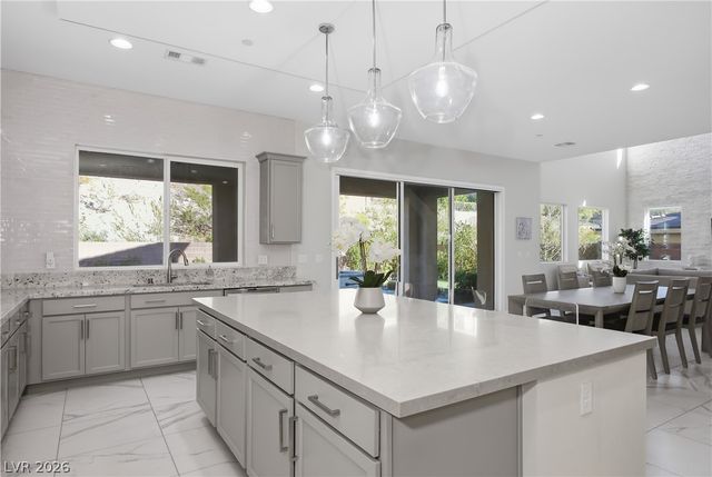 8 Vista Outlook Street, Henderson, NV 89011
