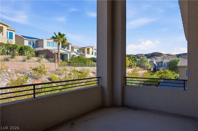 8 Vista Outlook Street, Henderson, NV 89011