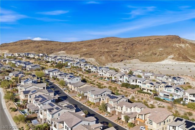 8 Vista Outlook Street, Henderson, NV 89011