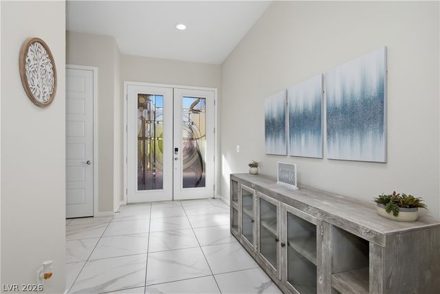 8 Vista Outlook Street, Henderson, NV 89011