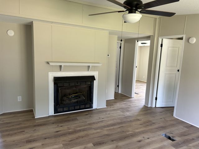 21 Country Dr, Fayetteville, TN 37334