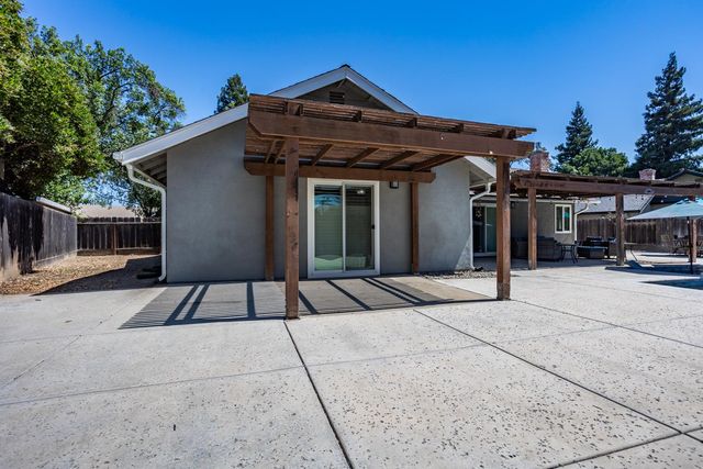 3012 Mammoth Way, Modesto, CA 95355